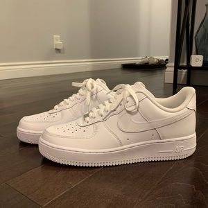 BRAND NEW NEVER WORN MEN’s NIKE AIR FORCE 1